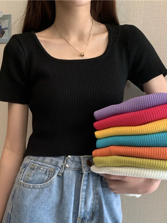 Women's short knitted top