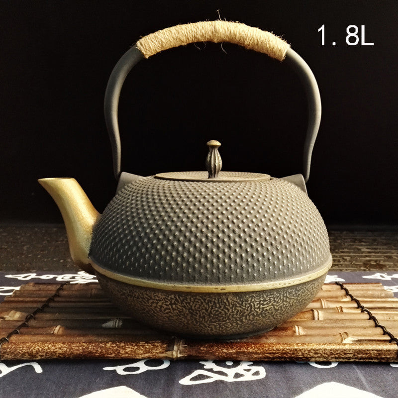 Cast iron kettle for tea
