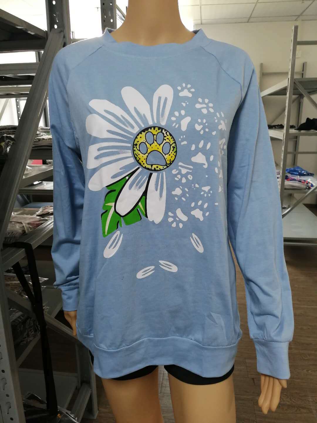 Long sleeve printed sweatshirt