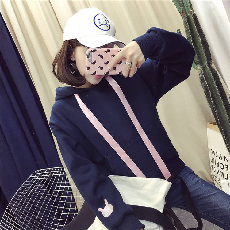 Pink embroidered rabbit ears and fleece hooded sweater
