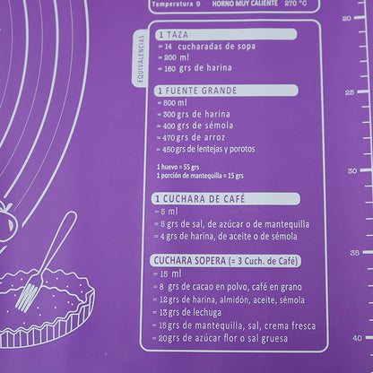 Silicone kneading pad with scale for baking