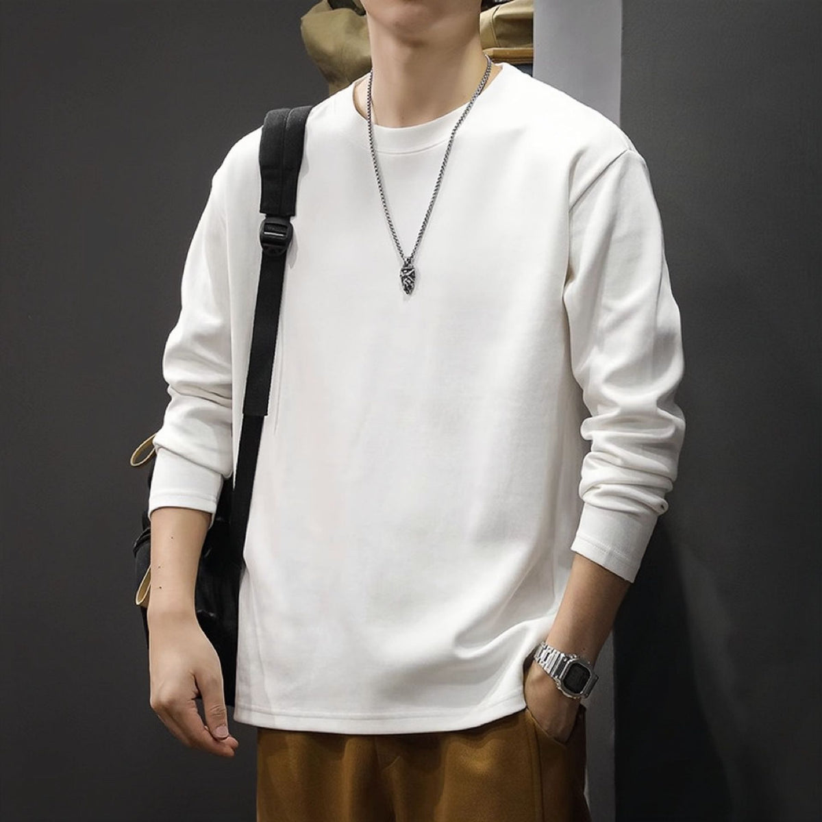Men's Round Neck Thickened Inner Bottoming Shirt Solid Color Loose-fitting Versatile Top
