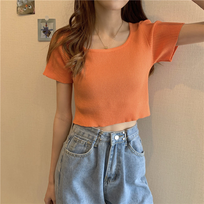 Women's short knitted top